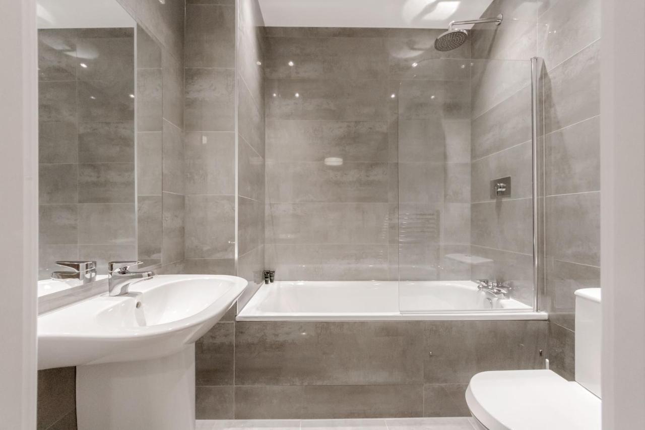 Roomspace Serviced Apartments - Nouvelle House Sutton  Zewnętrze zdjęcie
